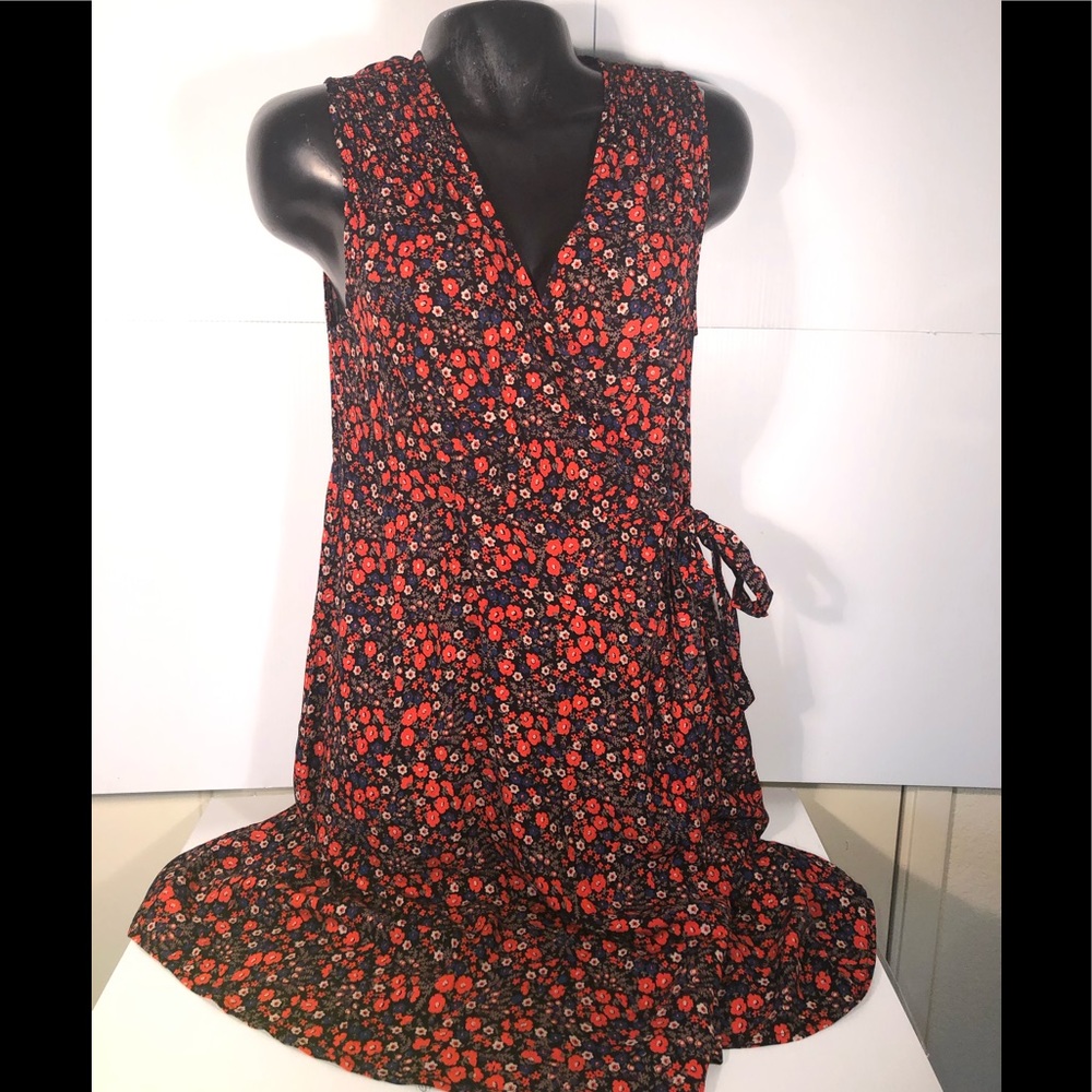 NWT Universal Threads floral Wrap Dress